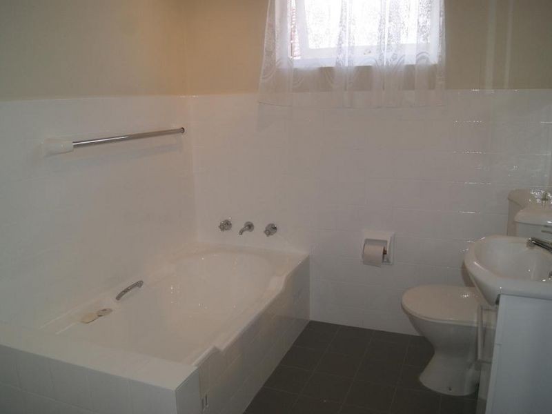 15 St Albans Road, Kingsgrove NSW 2208