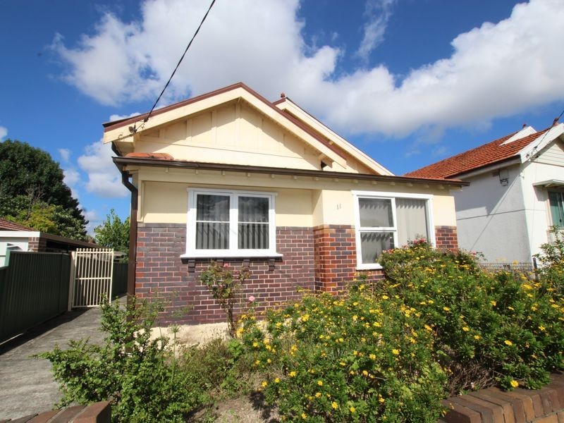 11 Viking Street, Campsie NSW 2194