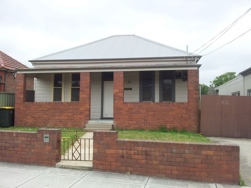 11 Browning Street, Campsie NSW 2194