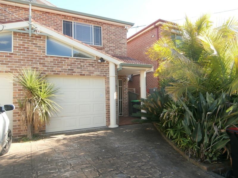 3 Moore St, Campsie NSW 2194