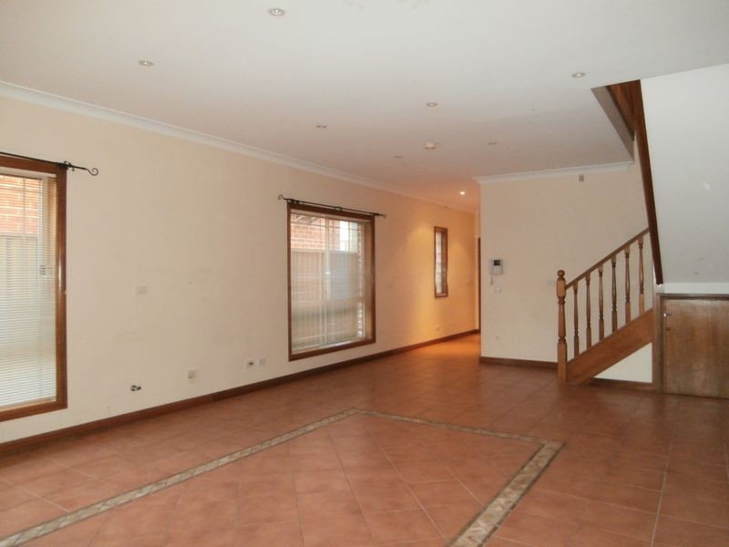 3 Moore St, Campsie NSW 2194