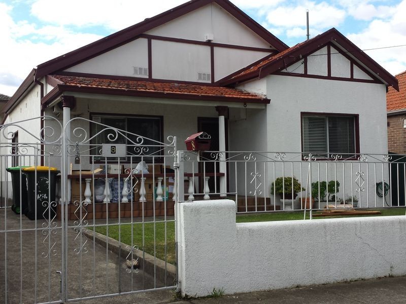 8 Hill St, Strathfield South NSW 2136