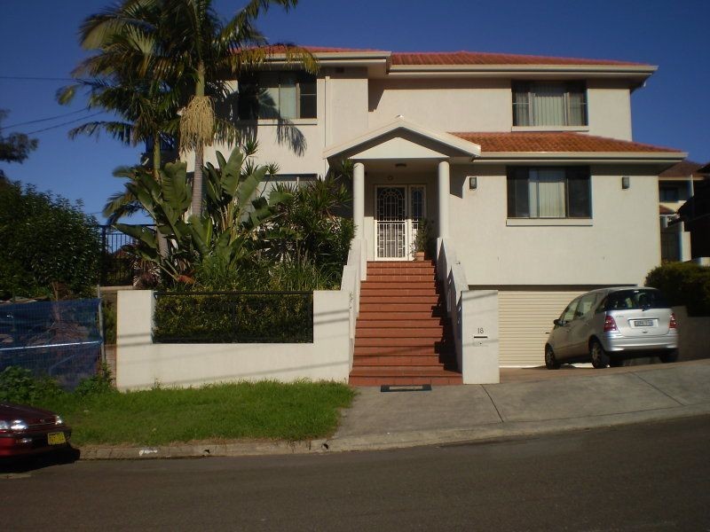 18 Carboona Ave, Earlwood NSW 2206