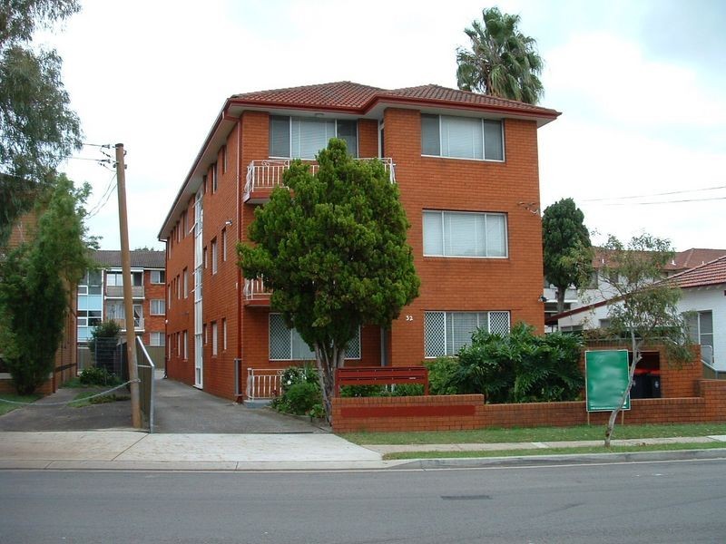 8/32 Beamish St, Campsie NSW 2194