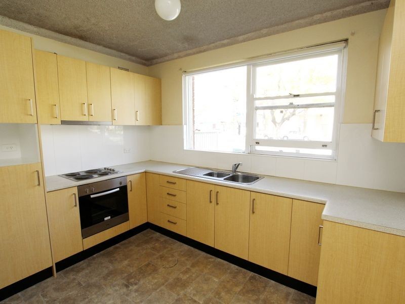 1/1 Eighth Ave, Campsie NSW 2194