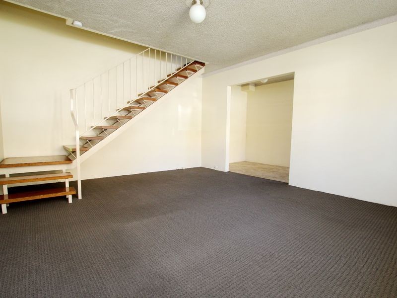 1/1 Eighth Ave, Campsie NSW 2194