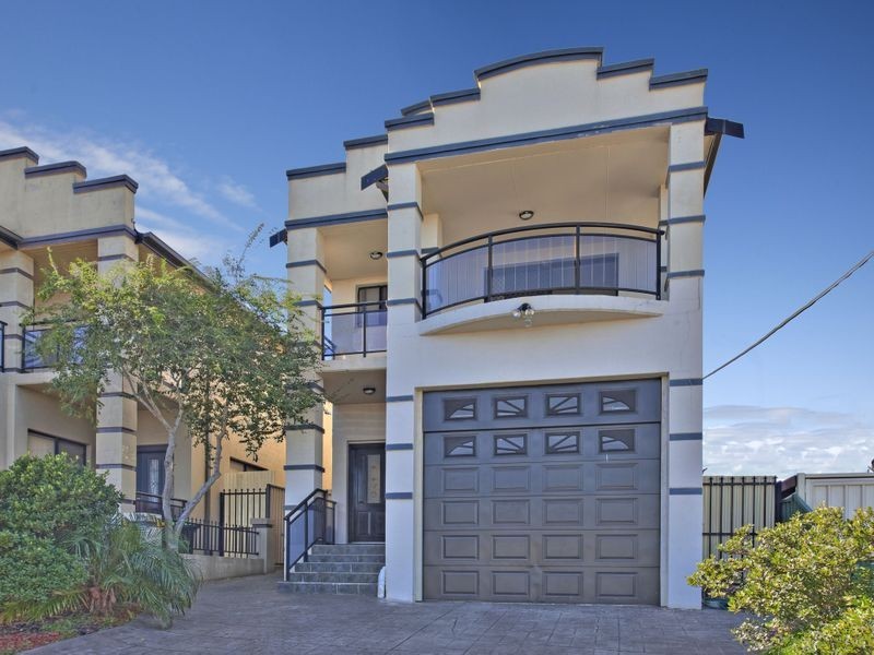 14a Springfield Ave, Roselands NSW 2196