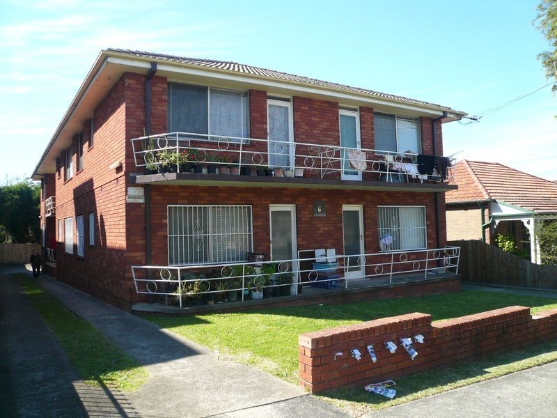 6 Park Street, Campsie NSW 2194