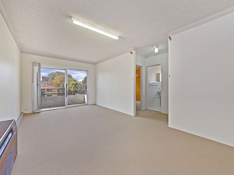 11/2 Fifth Ave, Campsie NSW 2194