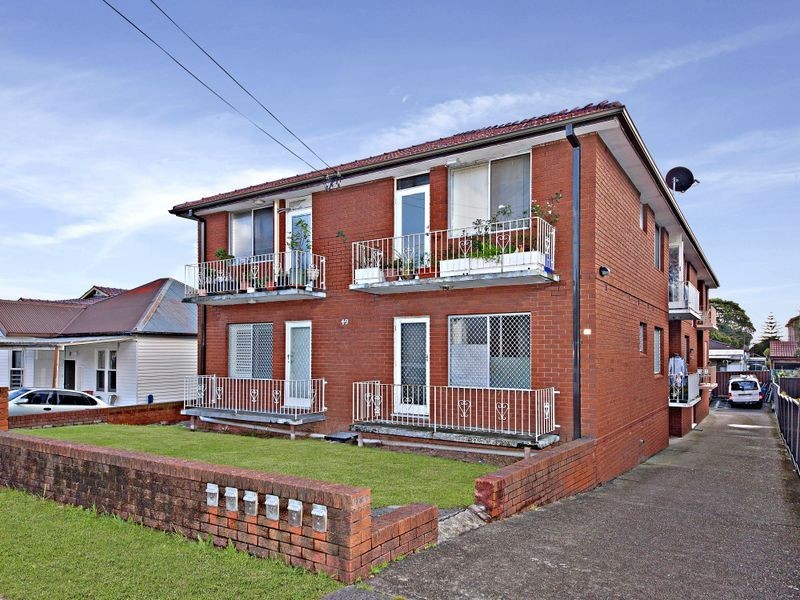 2/49 Mckern Street, Campsie NSW 2194