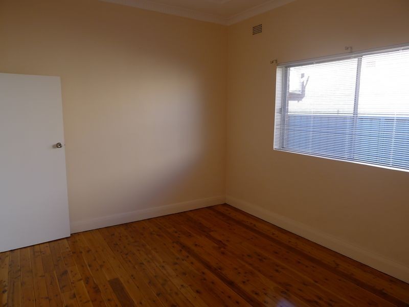 34 Oxford St, Belmore NSW 2192