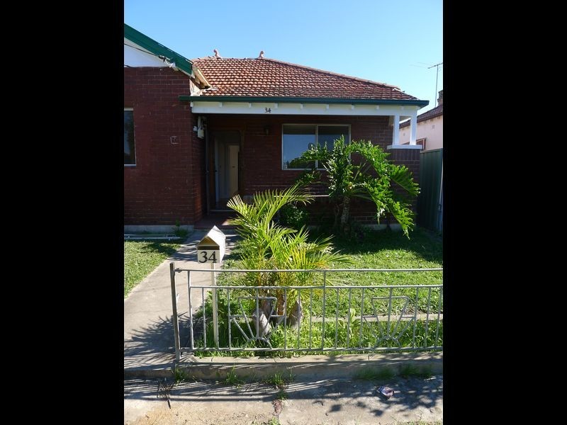 34 Oxford St, Belmore NSW 2192
