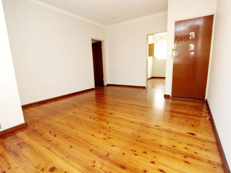 2/42 Third Ave, Campsie NSW 2194