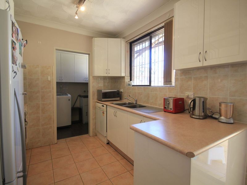 1/130 Evaline St, Campsie NSW 2194
