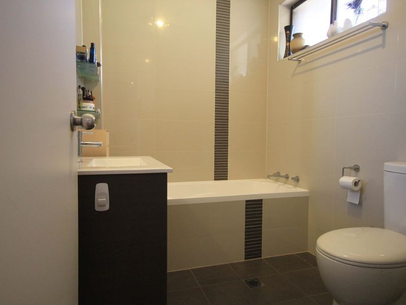1/130 Evaline St, Campsie NSW 2194