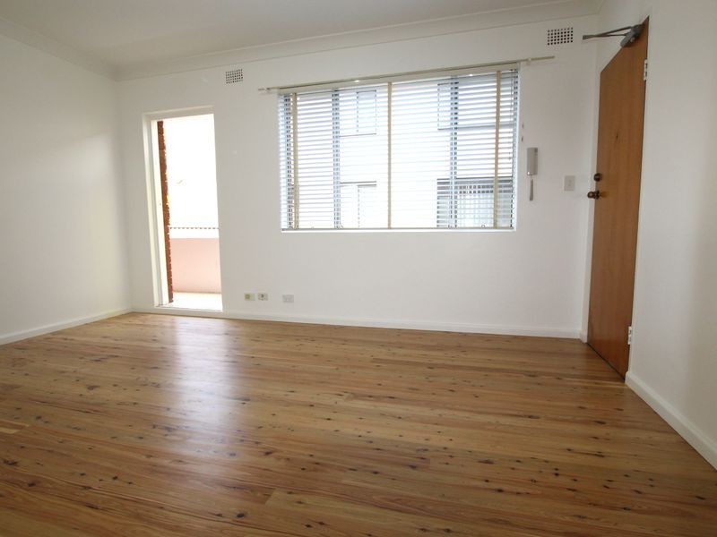 2/37 Fletcher Street, Campsie NSW 2194