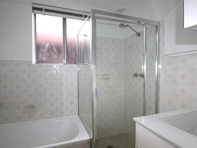 2/37 Fletcher Street, Campsie NSW 2194