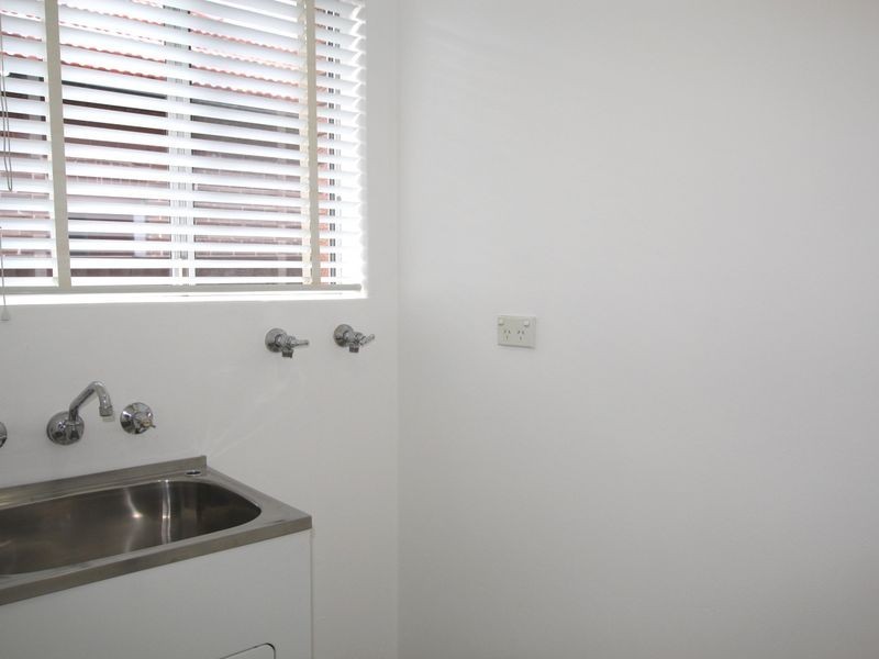 2/37 Fletcher Street, Campsie NSW 2194