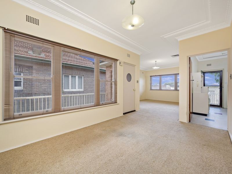 6 Rees Ave, Belmore NSW 2192