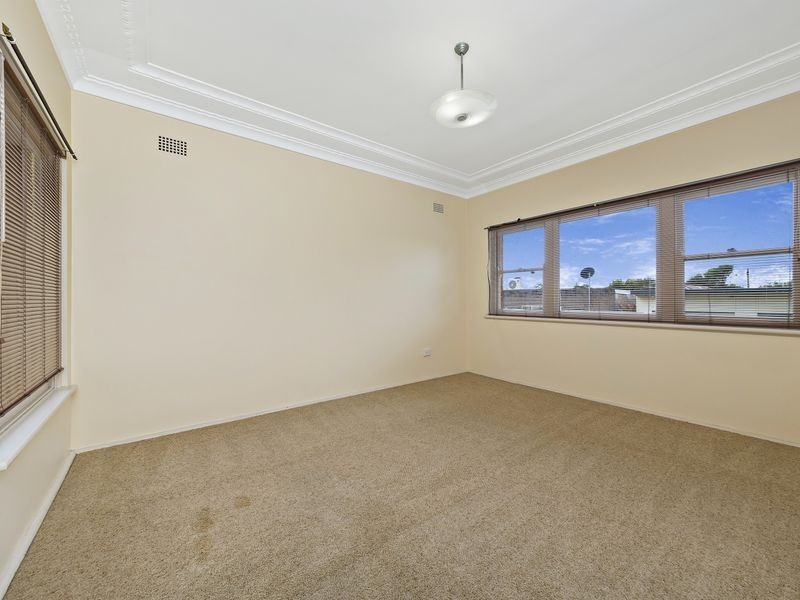 6 Rees Ave, Belmore NSW 2192