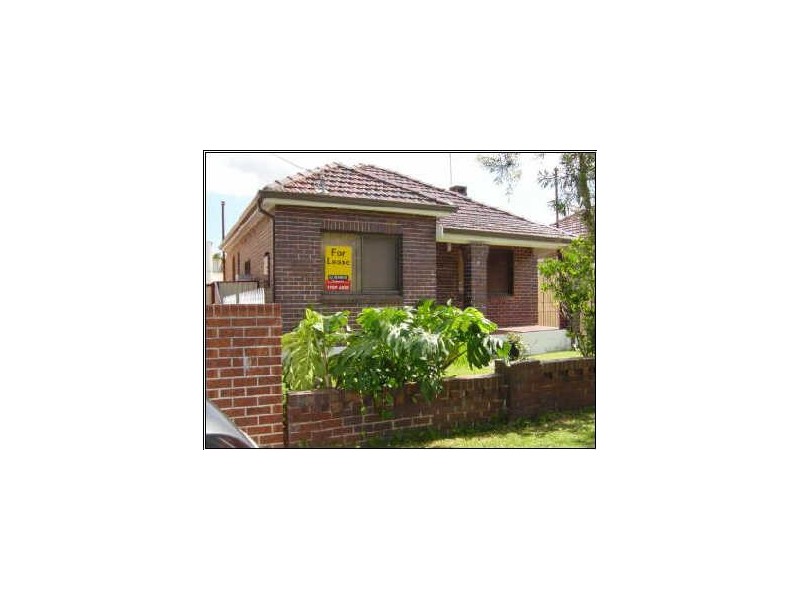 9 Karingal Street, Kingsgrove NSW 2208