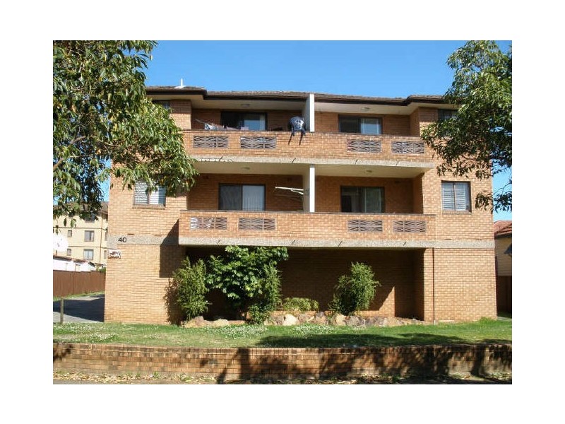 2/38-40 Seventh Avenue, Campsie NSW 2194