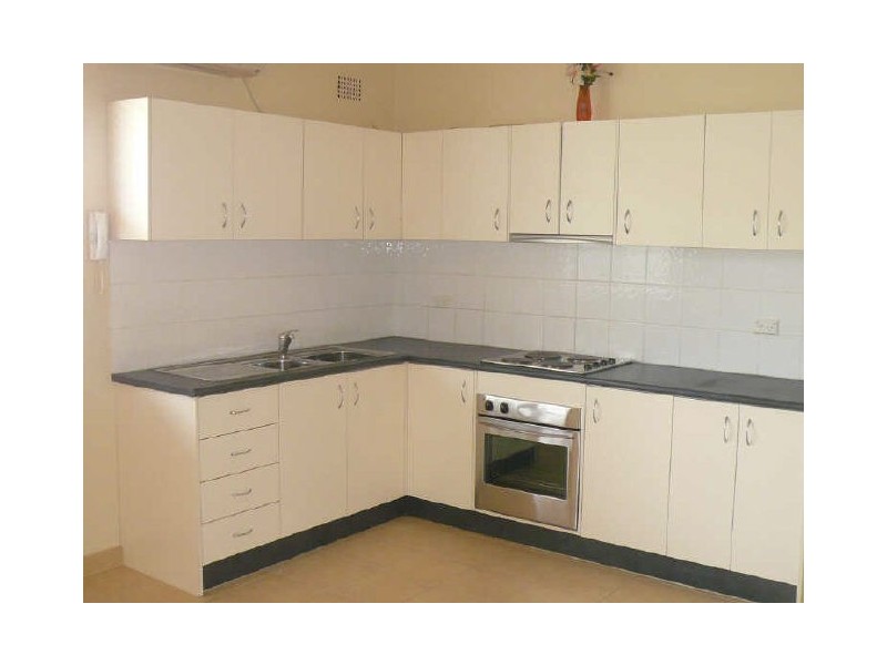 8/36 Sixth Avenue, Campsie NSW 2194