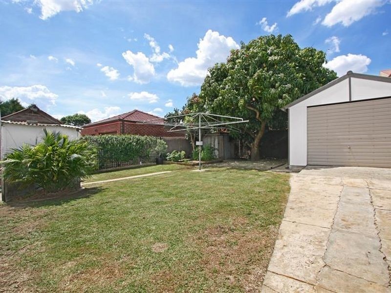 10 Loch Street, Campsie NSW 2194