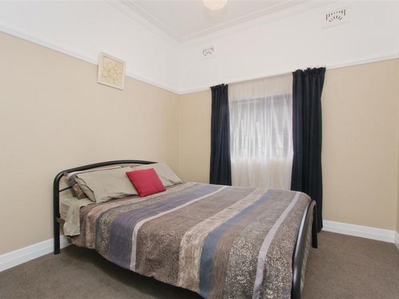 10 Loch Street, Campsie NSW 2194