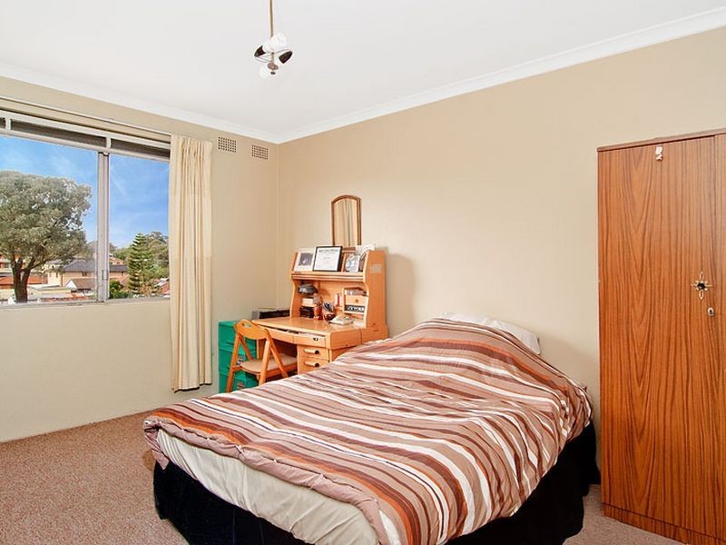 5 Defoe Street, Wiley Park NSW 2195