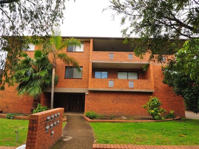 4/16 Gould Street, Campsie NSW 2194