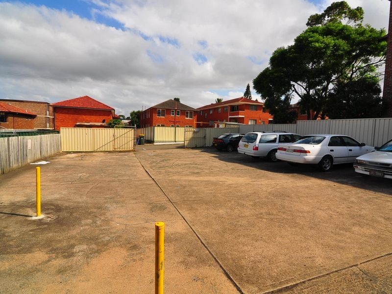 12/6 Hill Street, Campsie NSW 2194