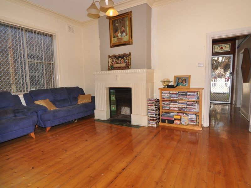 79 Ninth Avenue, Campsie NSW 2194