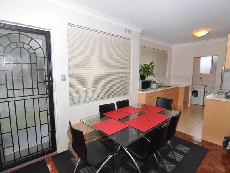 6/3 Fifth Avenue, Campsie NSW 2194