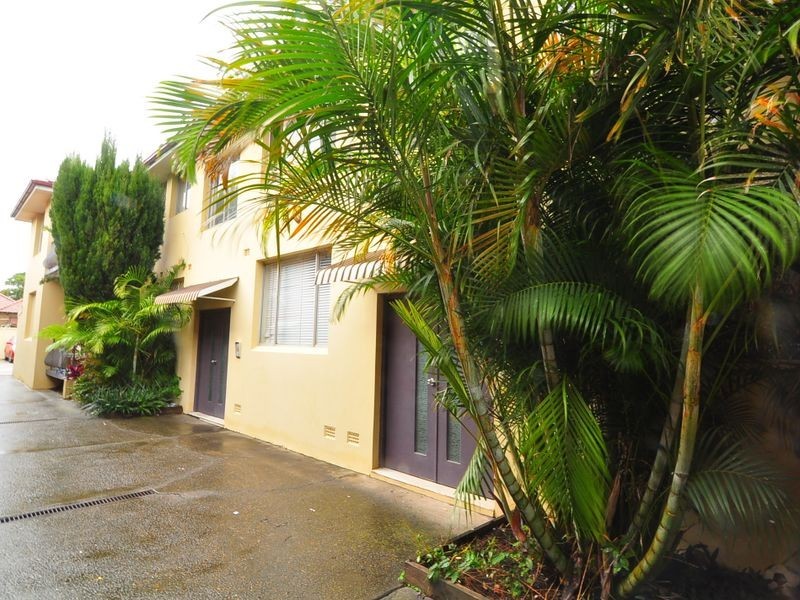 6/3 Fifth Avenue, Campsie NSW 2194