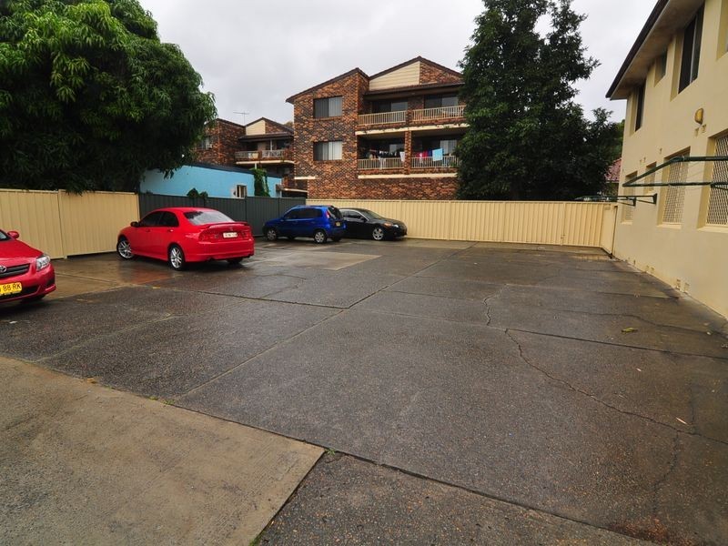 6/3 Fifth Avenue, Campsie NSW 2194