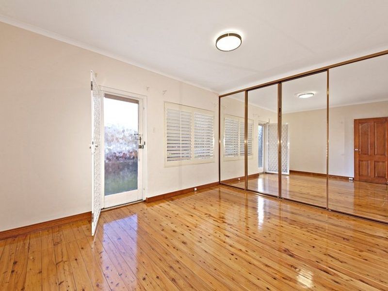 2/49 McKern Street, Campsie NSW 2194