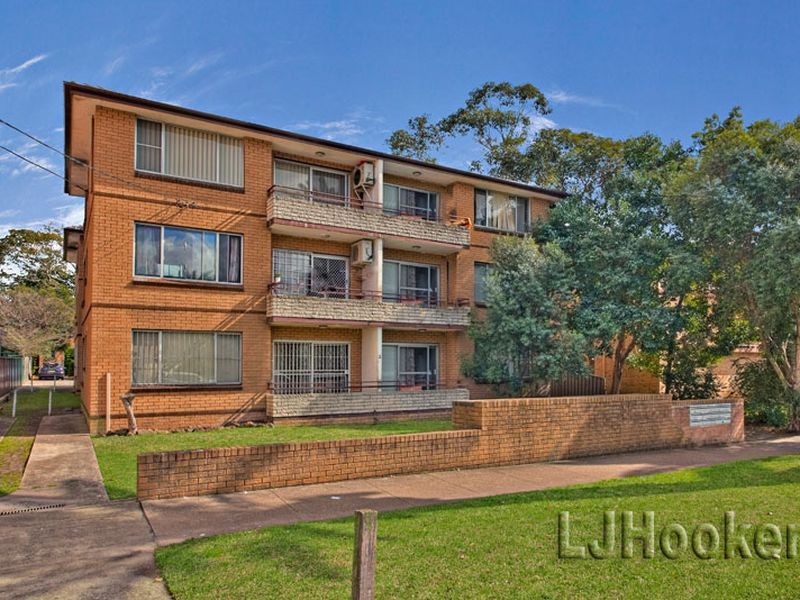 11/2 Fifth Avenue, Campsie NSW 2194