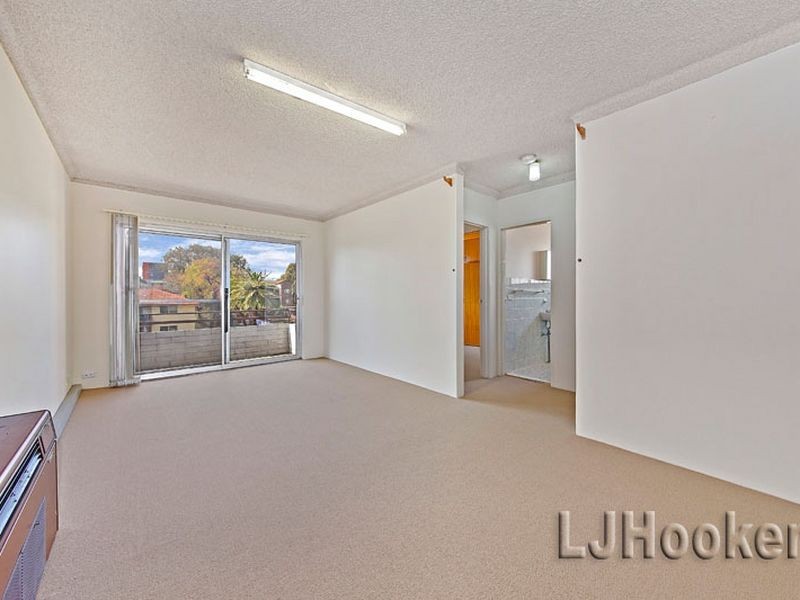 11/2 Fifth Avenue, Campsie NSW 2194