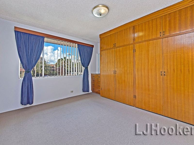 11/2 Fifth Avenue, Campsie NSW 2194