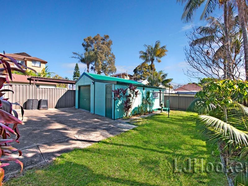 62 Benaroon Road, Lakemba NSW 2195