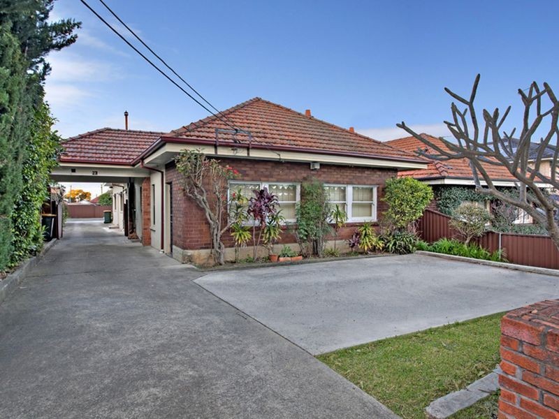 27 Seymour Parade, Belfield NSW 2191