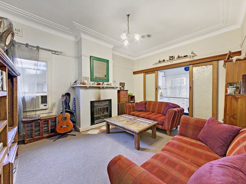 27 Seymour Parade, Belfield NSW 2191