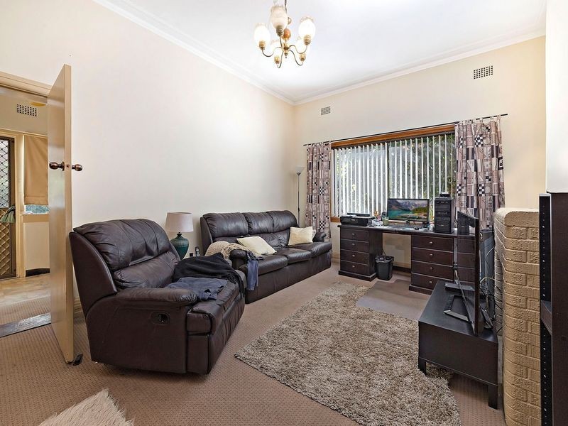 17 Robertson Street, Campsie NSW 2194