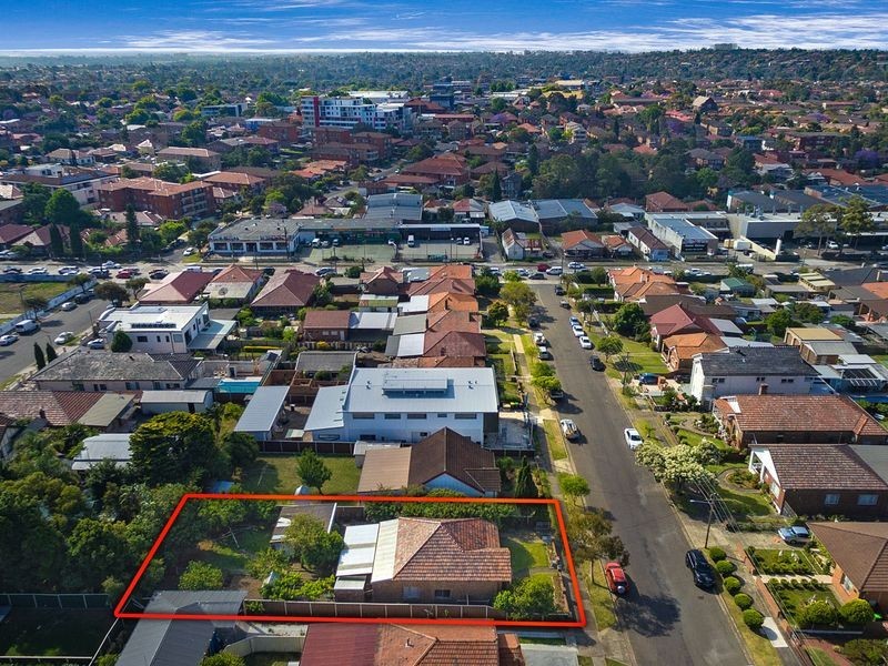 17 Robertson Street, Campsie NSW 2194