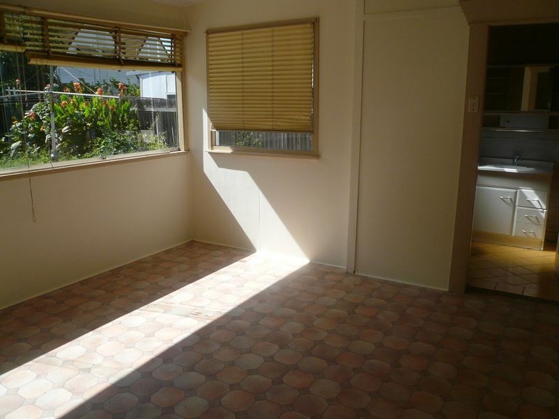 73 Fifth Avenue, Campsie NSW 2194