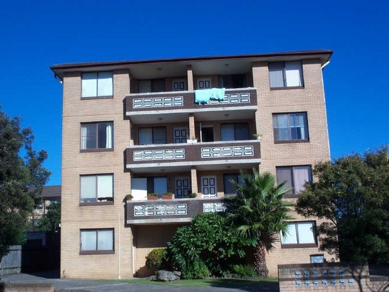 1/27 Dryden Street, Campsie NSW 2194