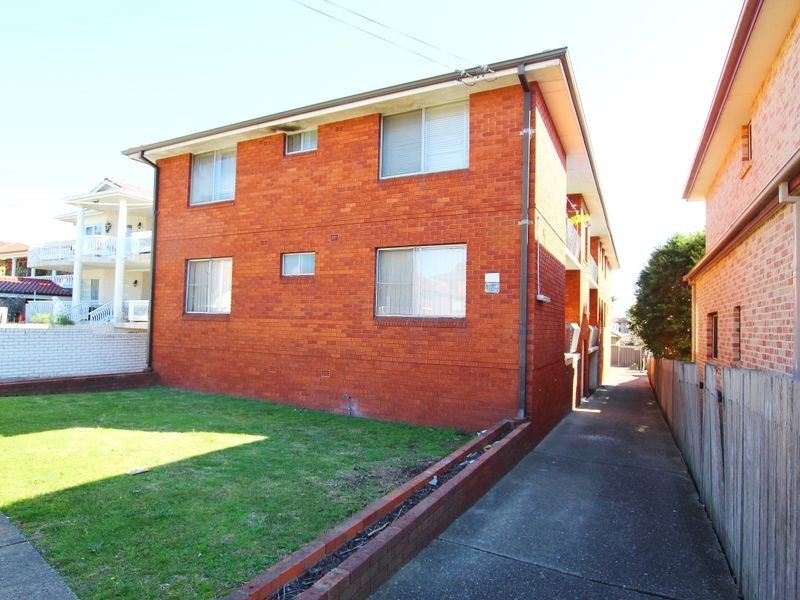 5/7 Mons Street, Canterbury NSW 2193