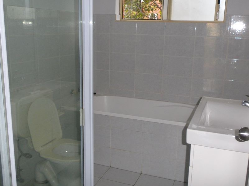 5/6 First Avenue, Campsie NSW 2194