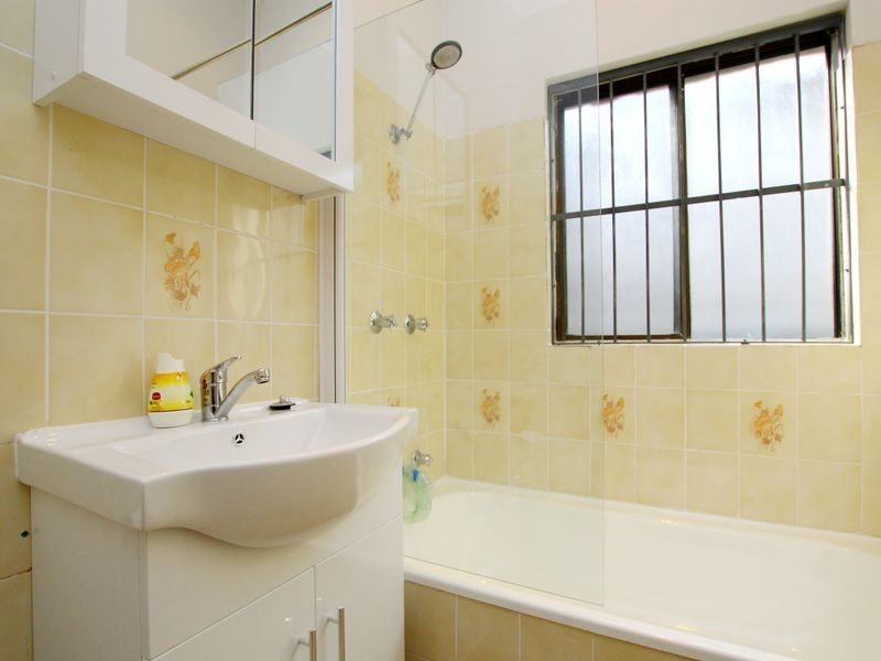 136 Ninth Avenue, Campsie NSW 2194